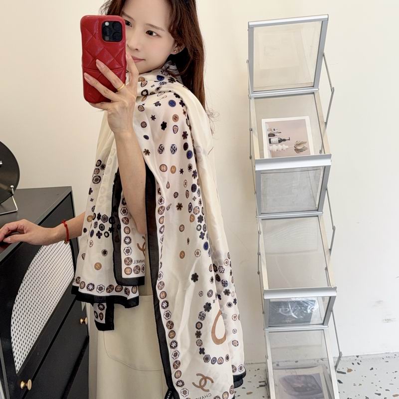 Chanel silk scarf 90-180cm E47 (5)