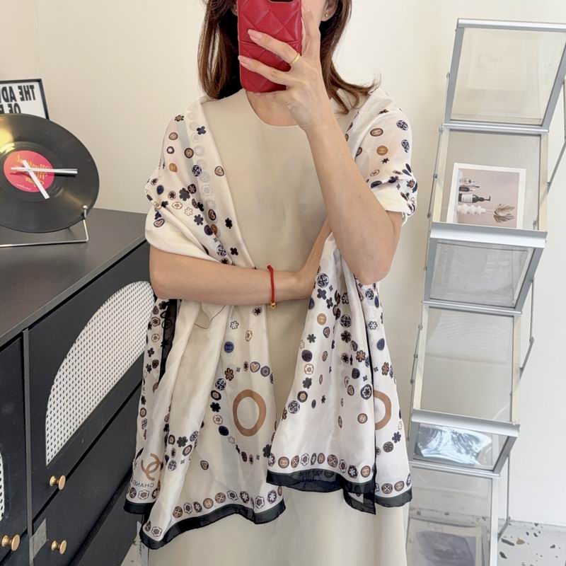 Chanel silk scarf 90-180cm E47 (6)