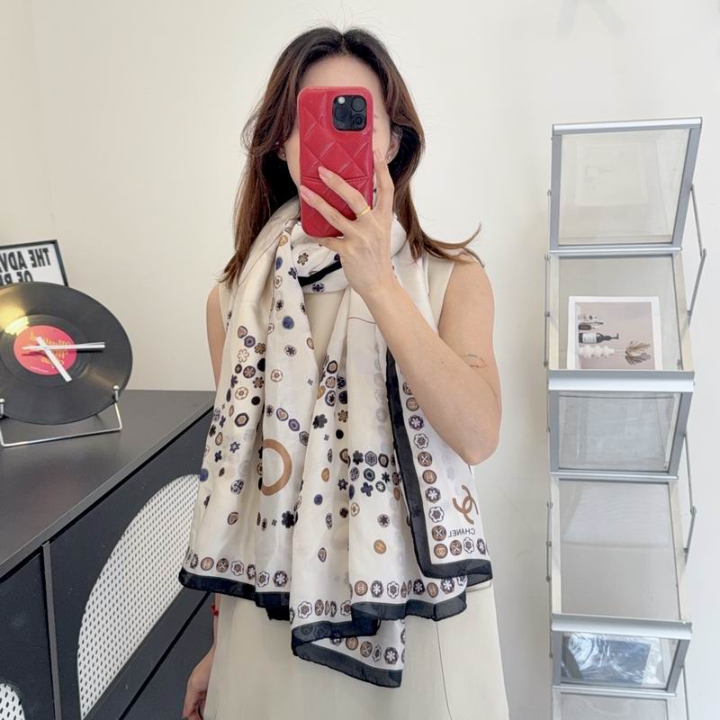 Chanel silk scarf 90-180cm E47 (7)
