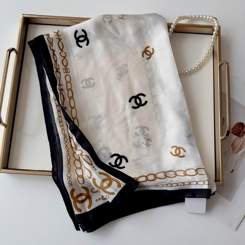 Chanel silk scarf 90-180cm E51 (10)