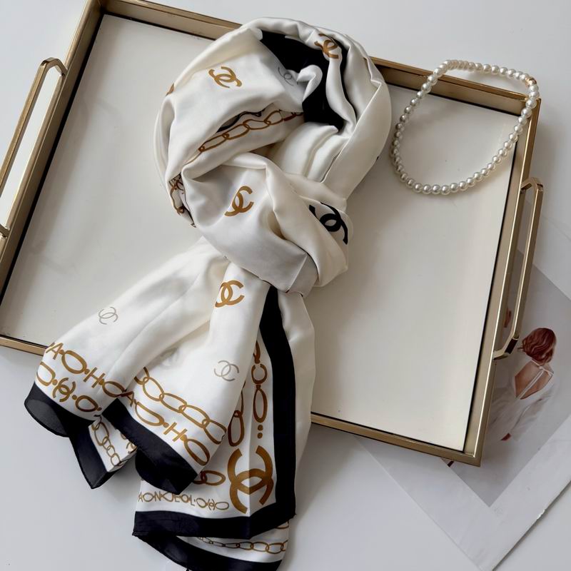 Chanel silk scarf 90-180cm E51 (11)