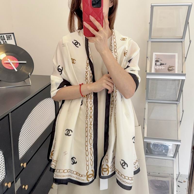 Chanel silk scarf 90-180cm E51 (12)