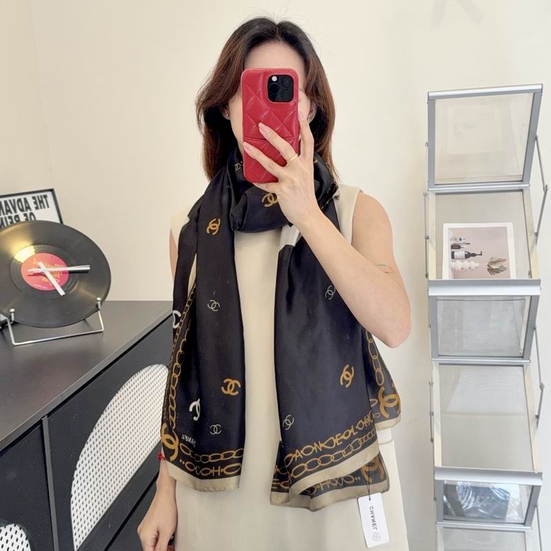 Chanel silk scarf 90-180cm E51 (17)