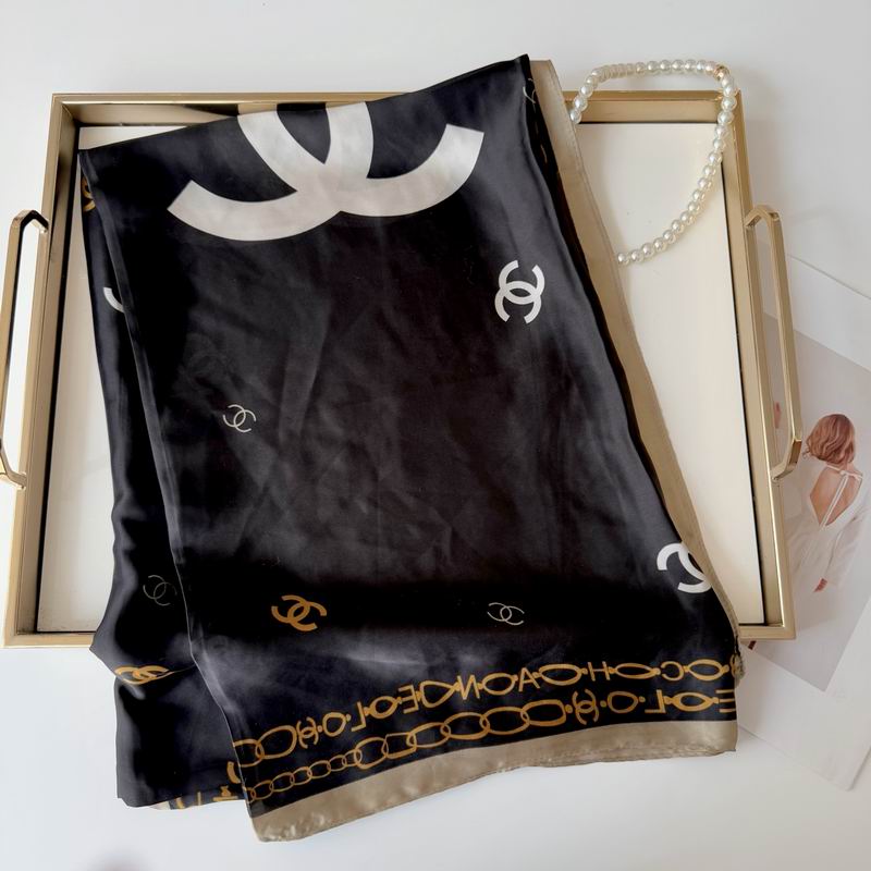 Chanel silk scarf 90-180cm E51 (19)
