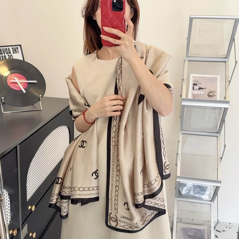 Chanel silk scarf 90-180cm E51 (3)