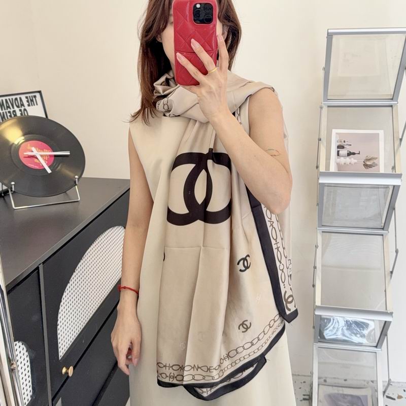 Chanel silk scarf 90-180cm E51 (4)