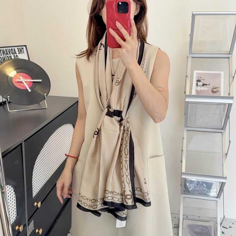 Chanel silk scarf 90-180cm E51 (5)