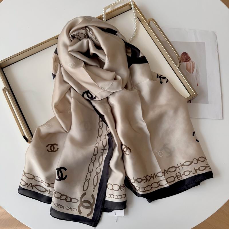 Chanel silk scarf 90-180cm E51 (7)
