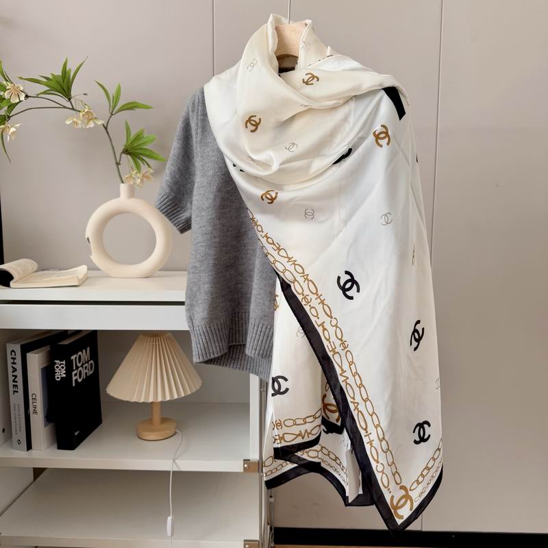Chanel silk scarf 90-180cm E51 (9)