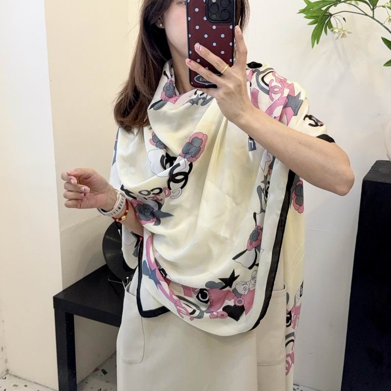 Chanel silk scarf 90-180cm E52 (5)