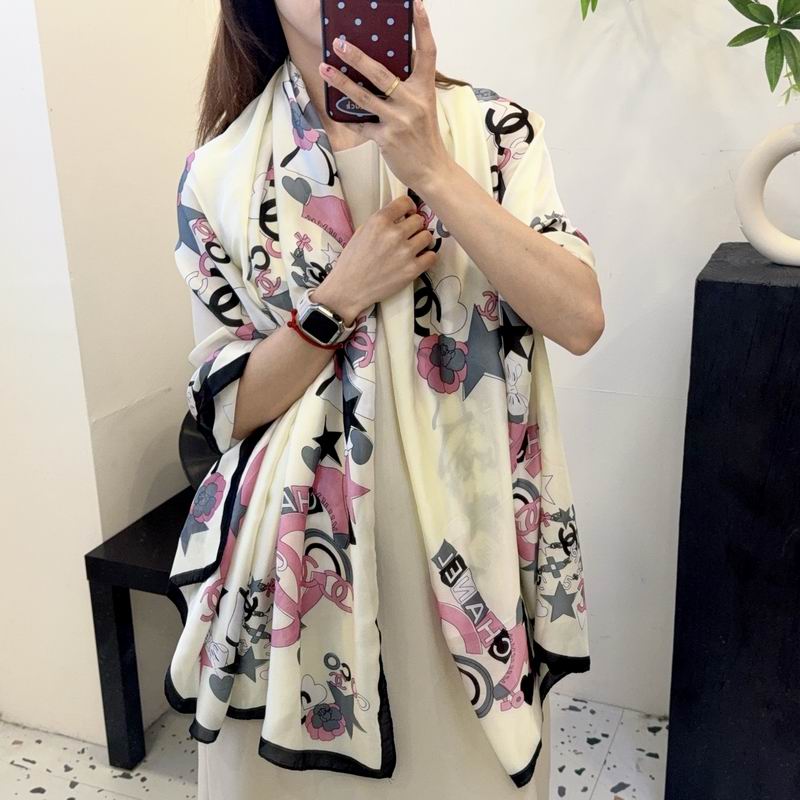 Chanel silk scarf 90-180cm E52 (7)