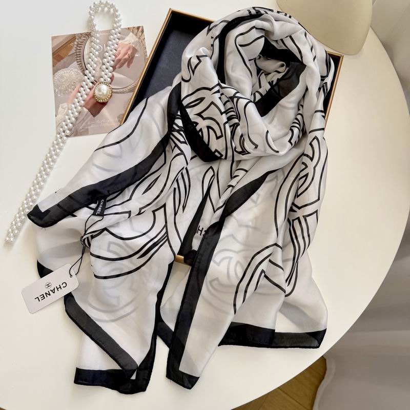 Chanel silk scarf 90-180cm E55 (4)