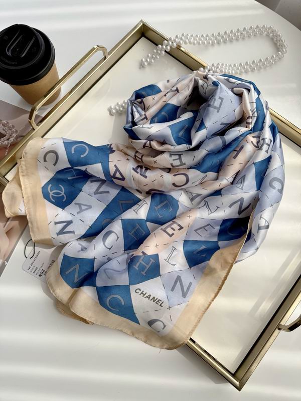 Chanel silk scarf 90-180cm E57 (11)