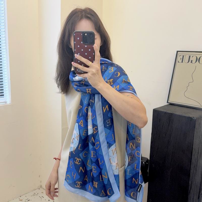 Chanel silk scarf 90-180cm E57 (17)