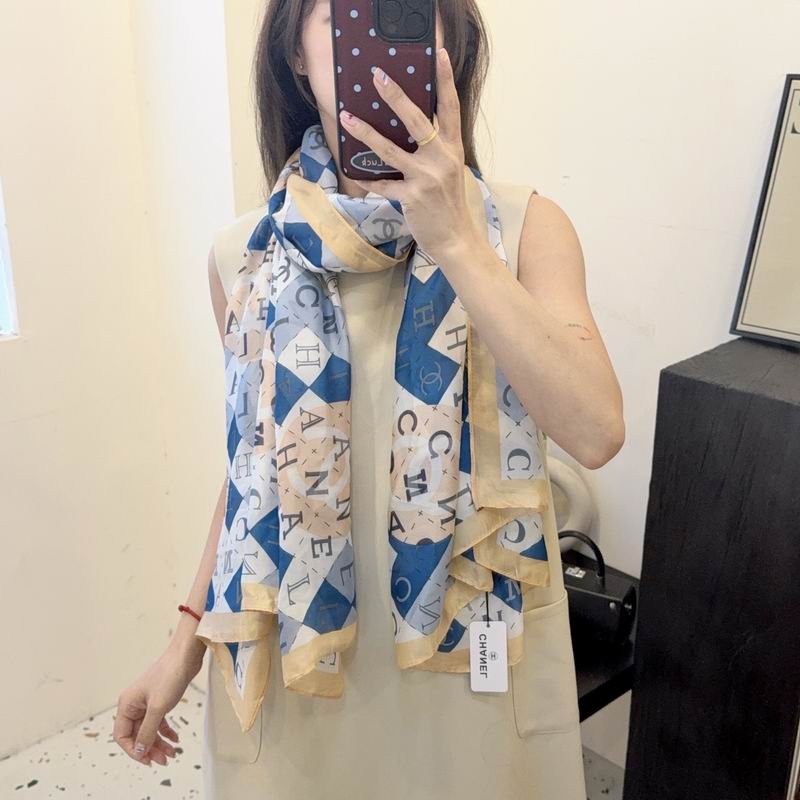 Chanel silk scarf 90-180cm E57 (8)