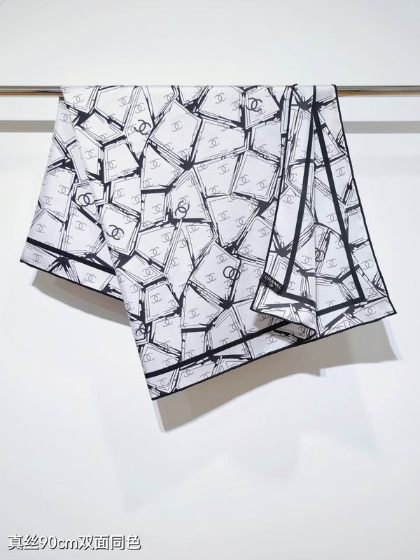Chanel silk scarf 90X90cm E07 (4)