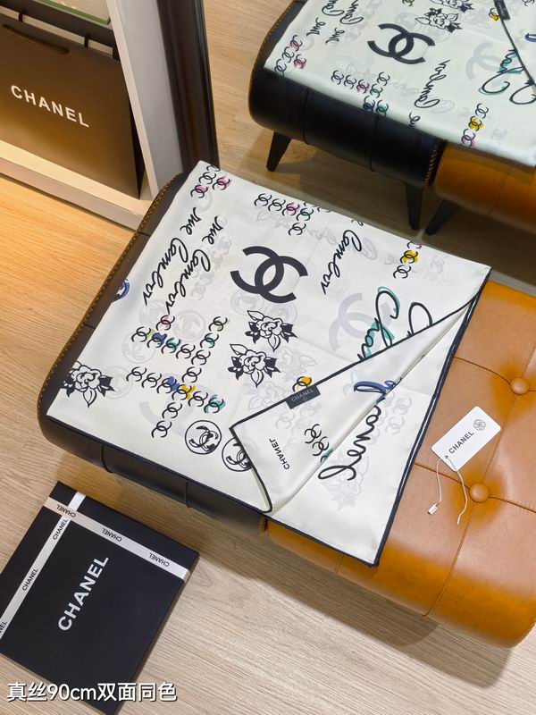 Chanel silk scarf 90X90cm E08 (17)