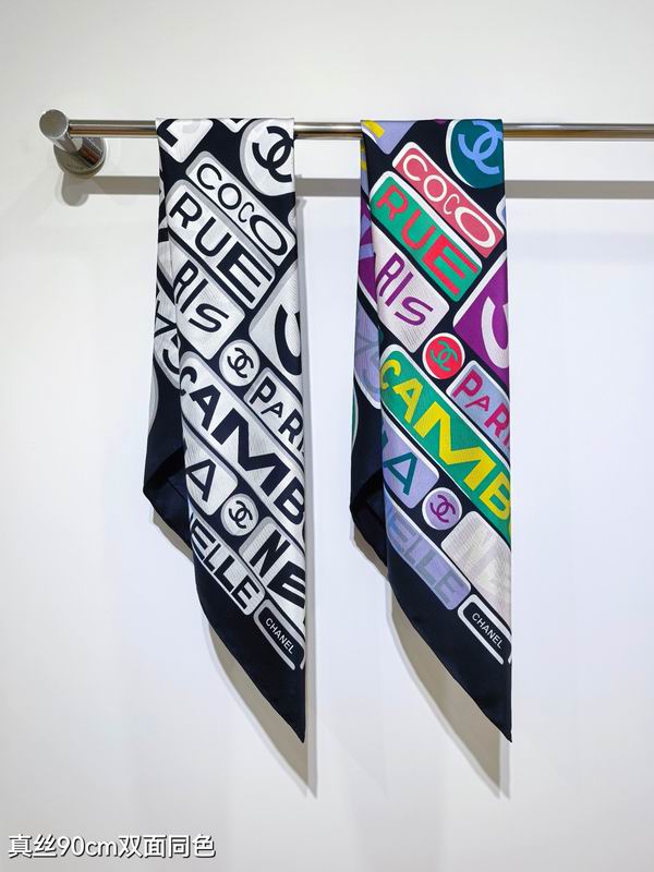 Chanel silk scarf 90X90cm E09 (1)
