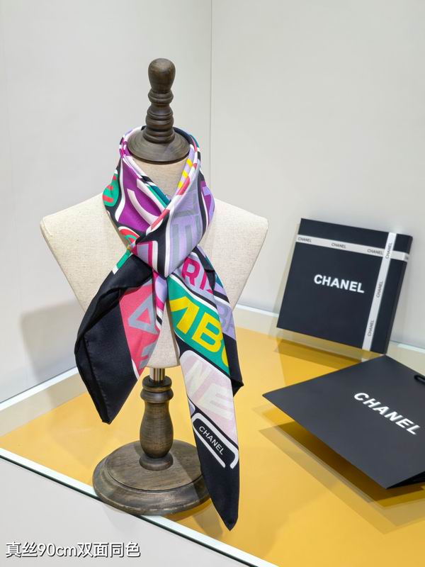 Chanel silk scarf 90X90cm E09 (11)
