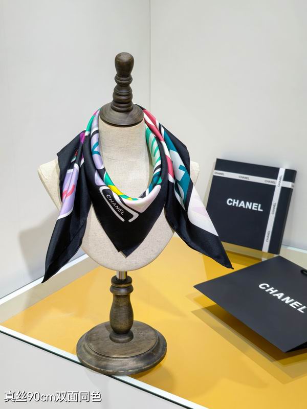 Chanel silk scarf 90X90cm E09 (12)