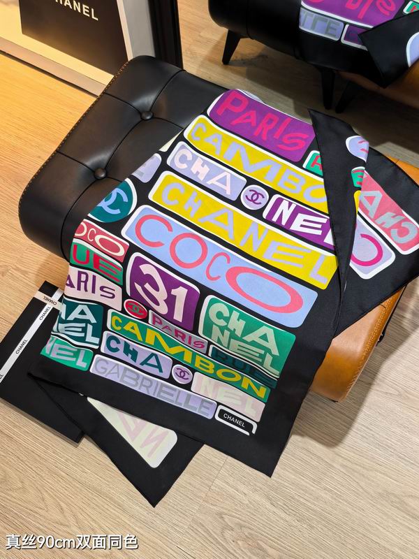 Chanel silk scarf 90X90cm E09 (16)
