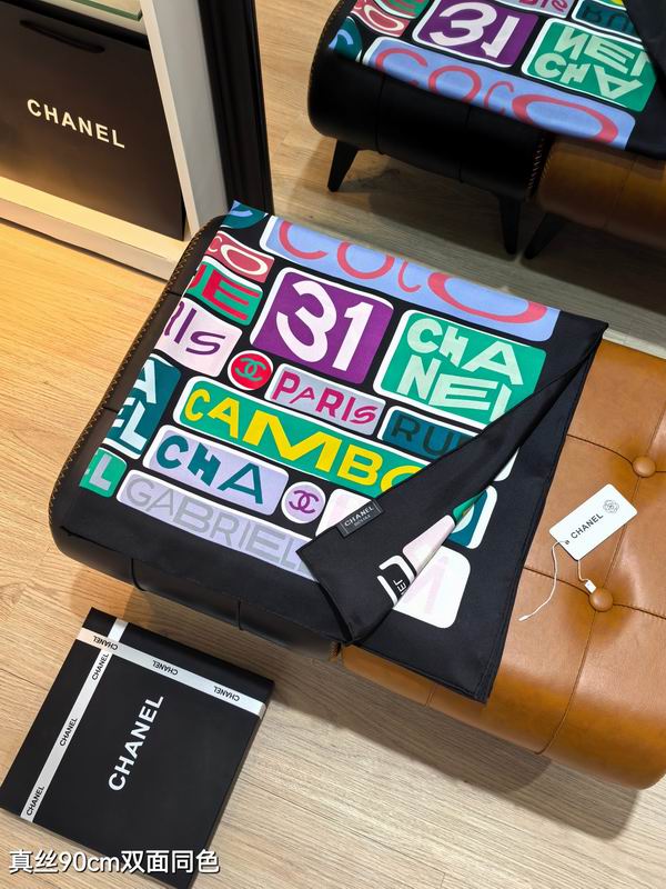 Chanel silk scarf 90X90cm E09 (17)