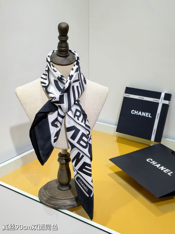 Chanel silk scarf 90X90cm E09 (2)