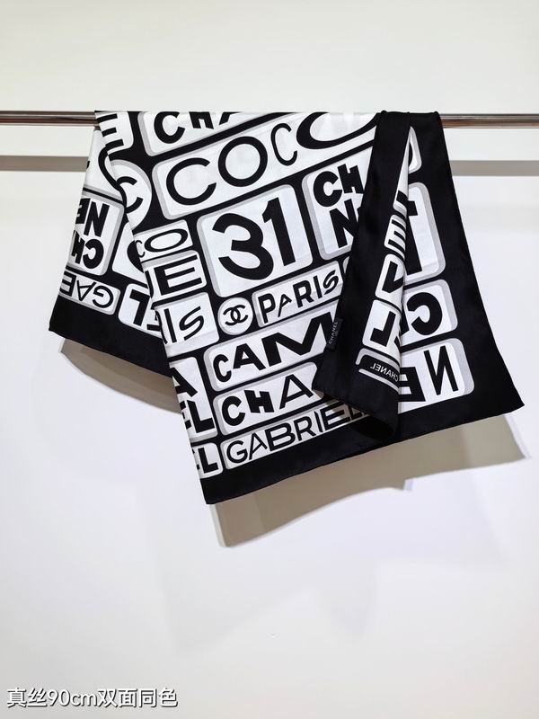 Chanel silk scarf 90X90cm E09 (4)