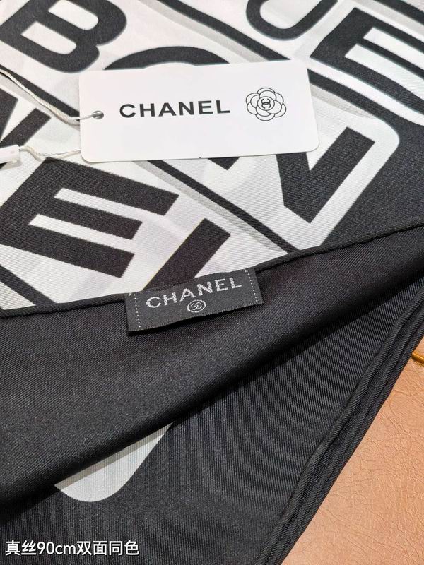 Chanel silk scarf 90X90cm E09 (5)
