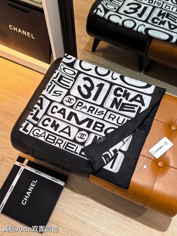 Chanel silk scarf 90X90cm E09 (8)