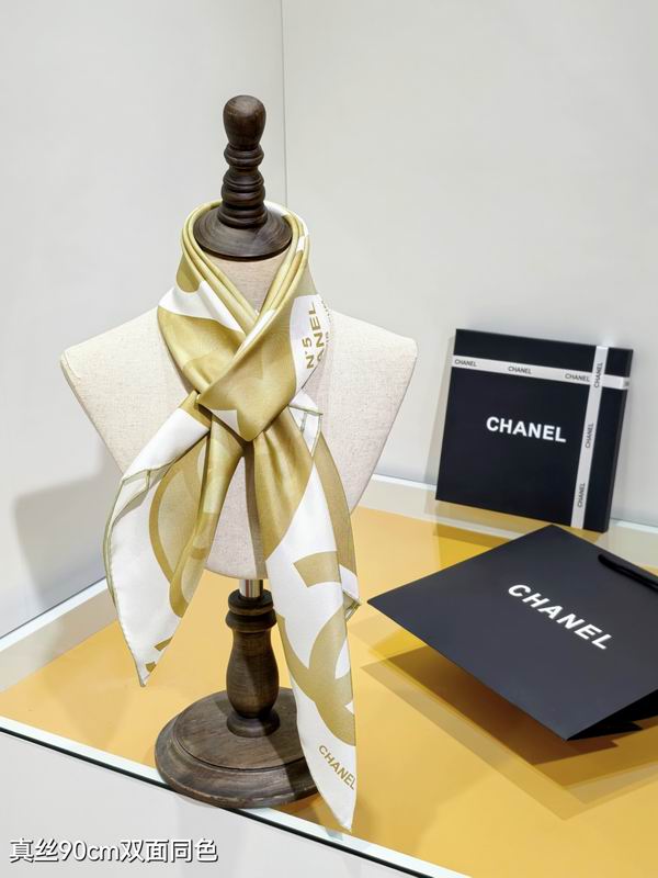 Chanel silk scarf 90X90cm E21 (1)