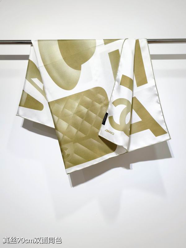 Chanel silk scarf 90X90cm E21 (3)