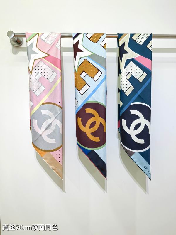 Chanel silk scarf 90X90cm E46 (1)