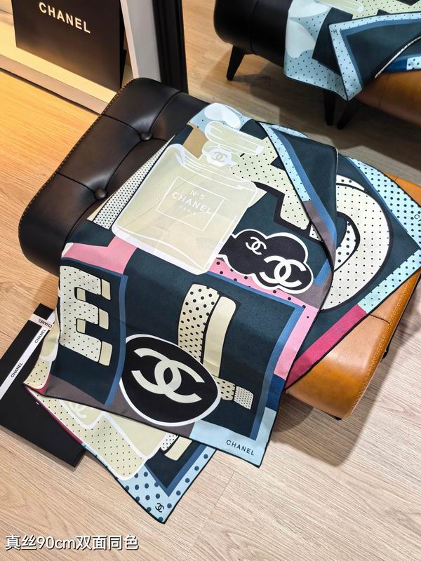 Chanel silk scarf 90X90cm E46 (18)