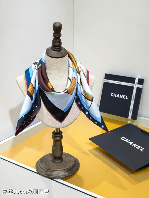 Chanel silk scarf 90X90cm E46 (3)