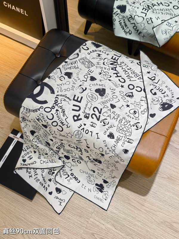 Chanel silk scarf 90X90cm E71 (16)