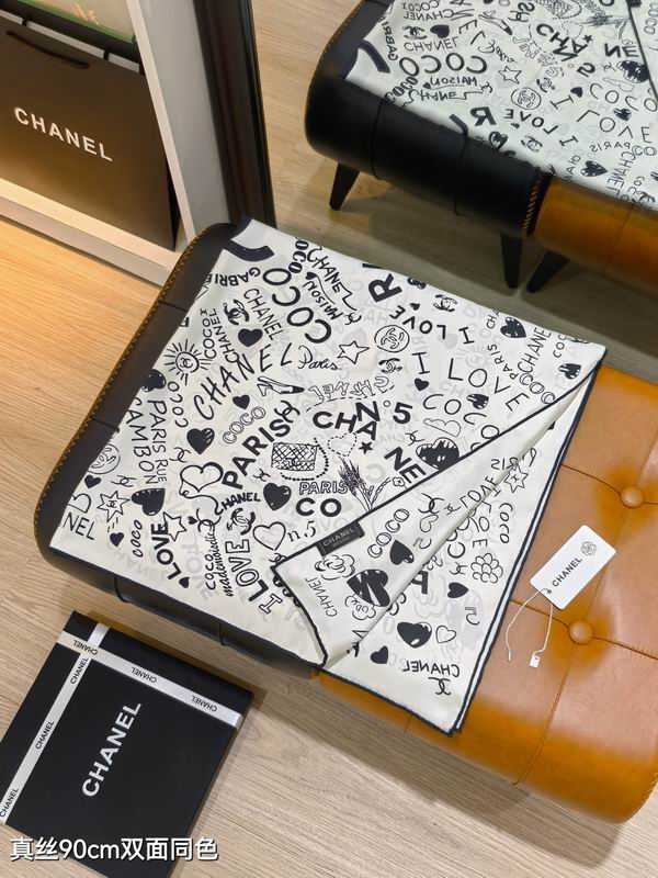 Chanel silk scarf 90X90cm E71 (17)