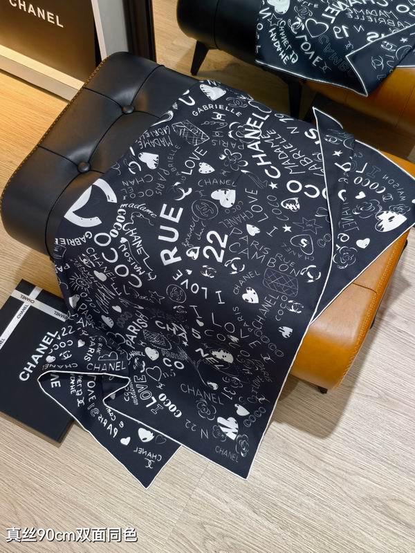 Chanel silk scarf 90X90cm E71 (7)