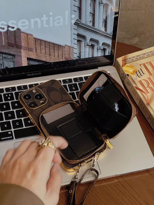 Coach iphone 7-15pro max  (8)