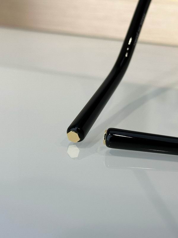 DG Glasses 03smh23 (10)