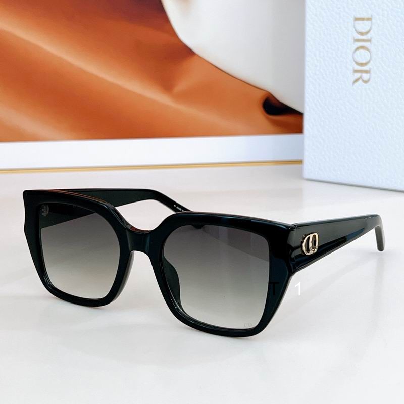Dior 0330 54 18-140  a03