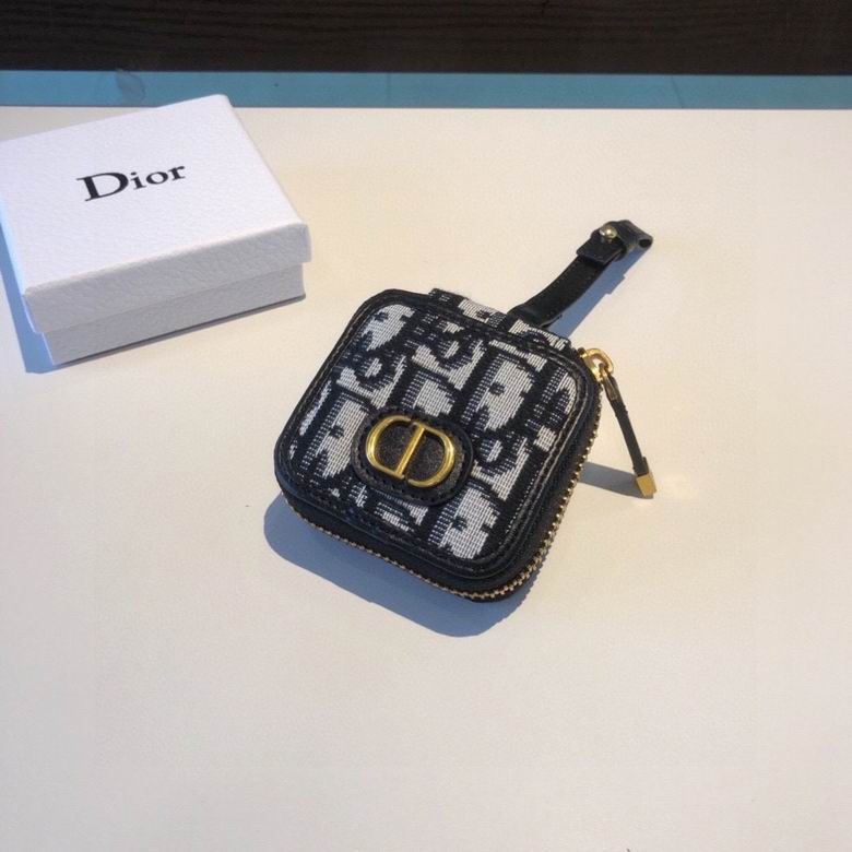 Dior Airpods2 (3)
