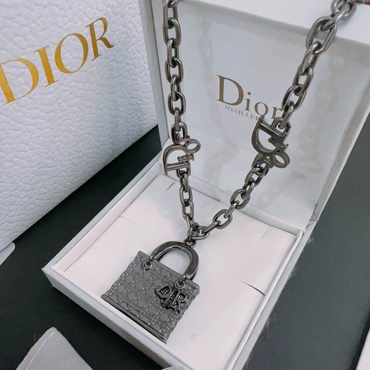 Dior Necklace 01lyh93 (3)