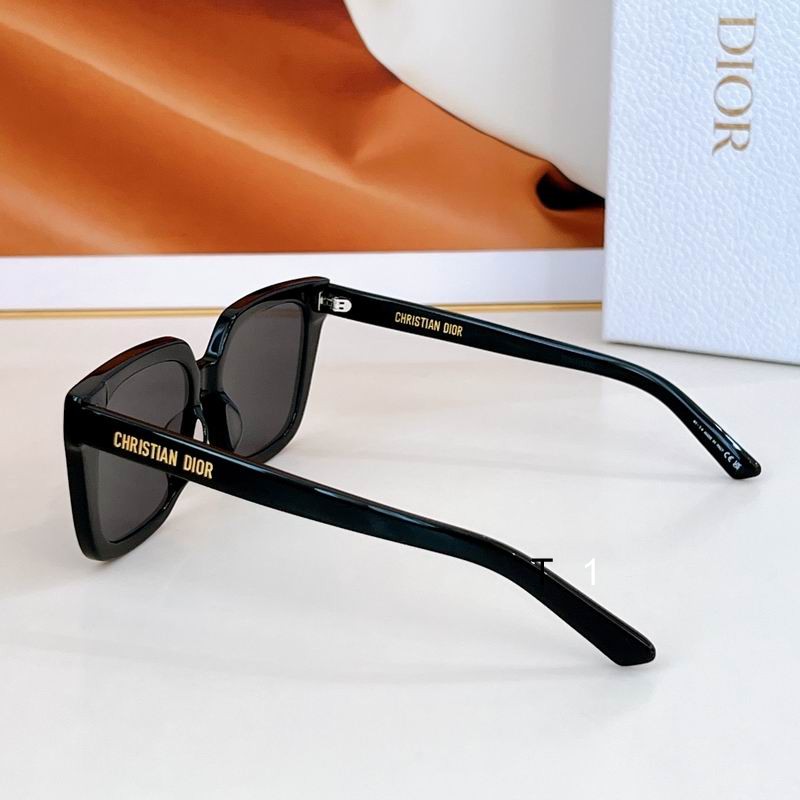 Dior S1I 53 18-140 a05