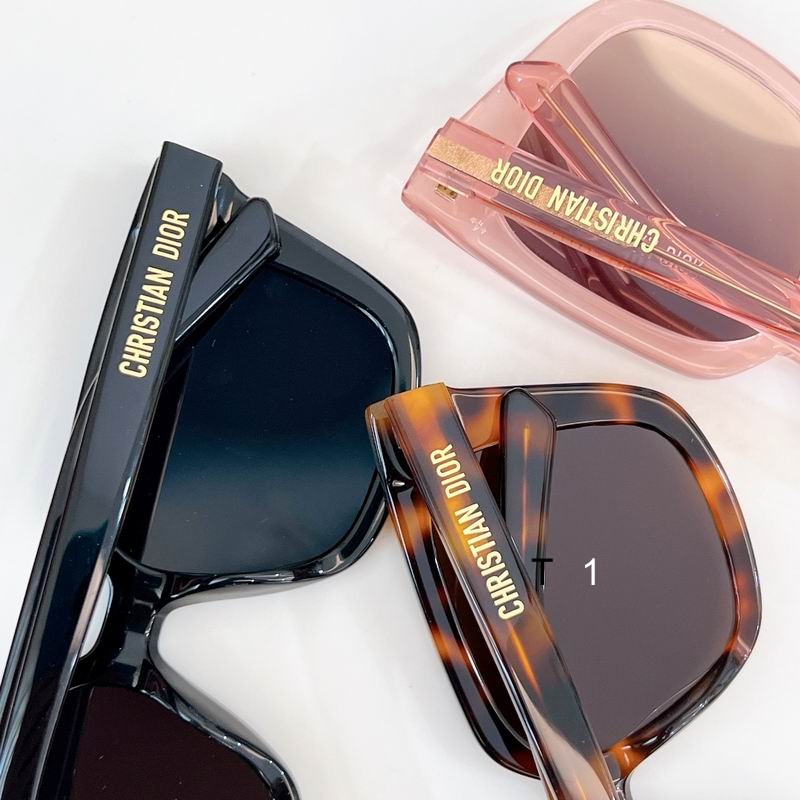 Dior S1I 53 18-140 a07