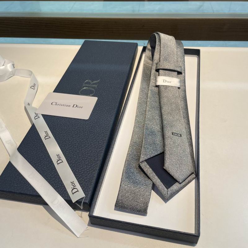 Dior Tie hm (4)