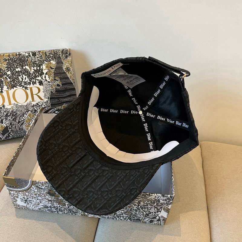 Dior cap dx (2)