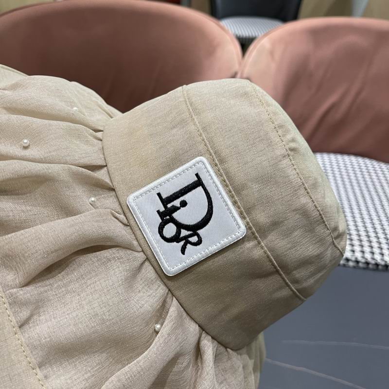 Dior hat (140)