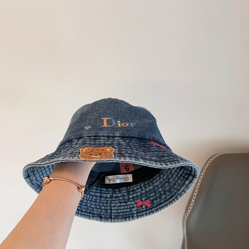 Dior hat (150)