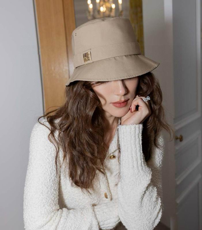 Dior hat dx (11)